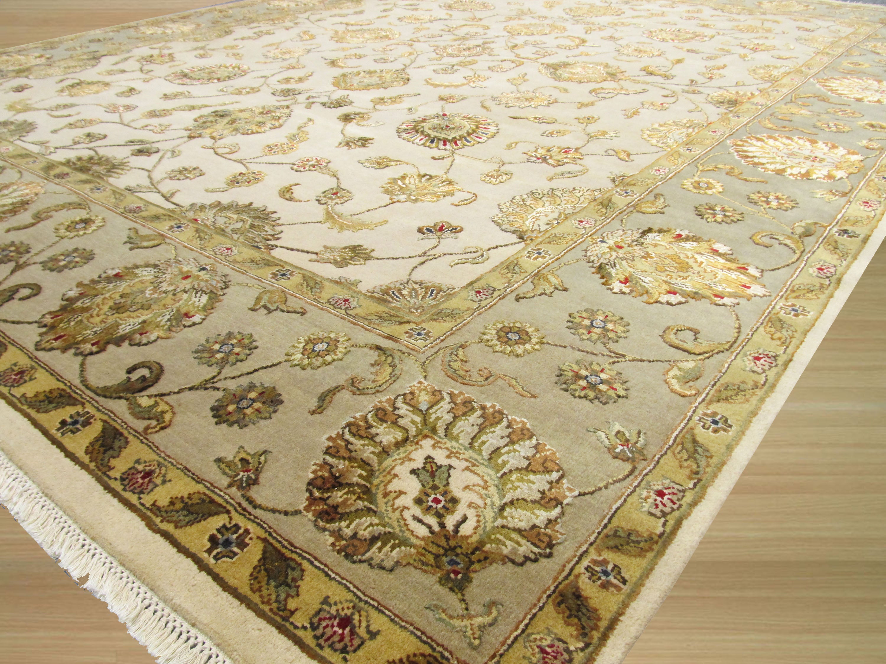 EORC Hand-knotted Wool & Silk Beige Traditional Oriental Flower Jaipur Rug
