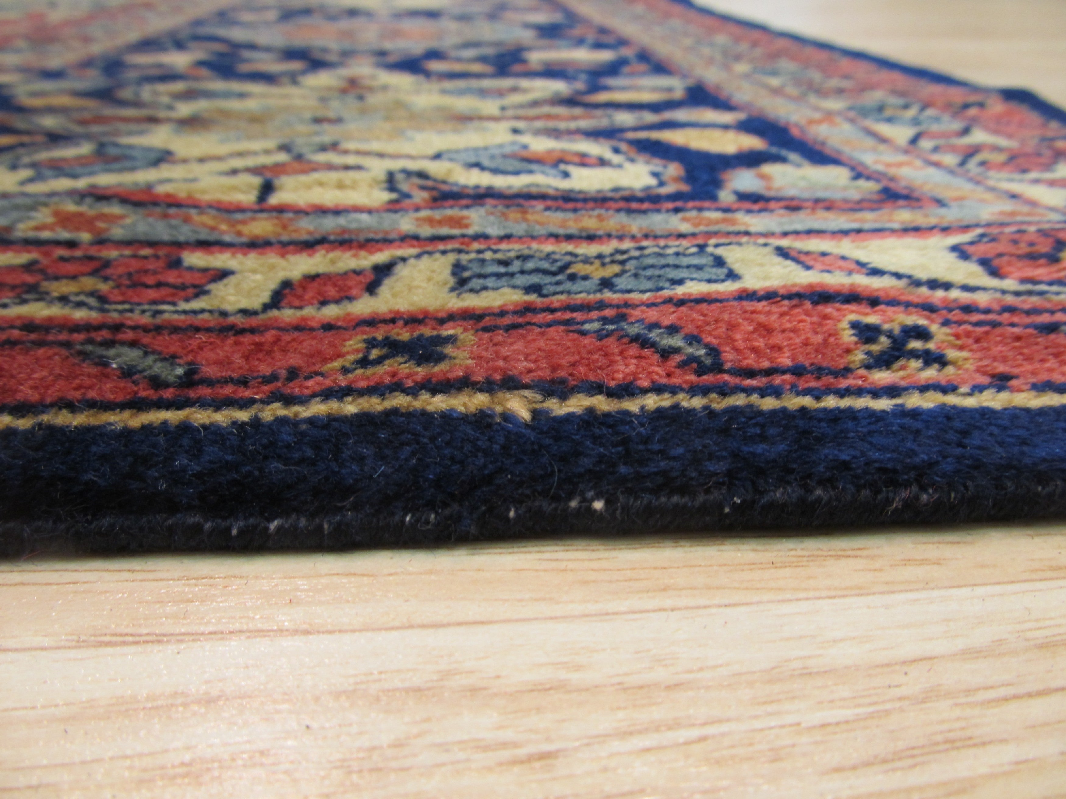 EORC Hand-knotted Wool Ivory Traditional Oriental Mohtasham Rug