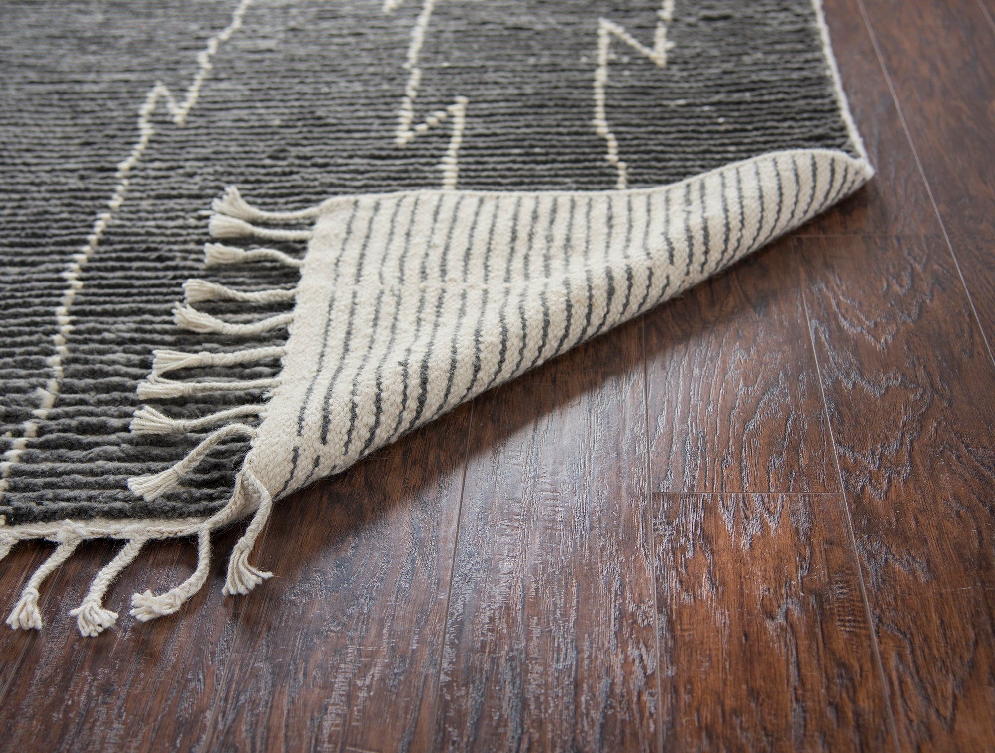 Rizzy Home Berkley BK992A Gray Lines Area Rug