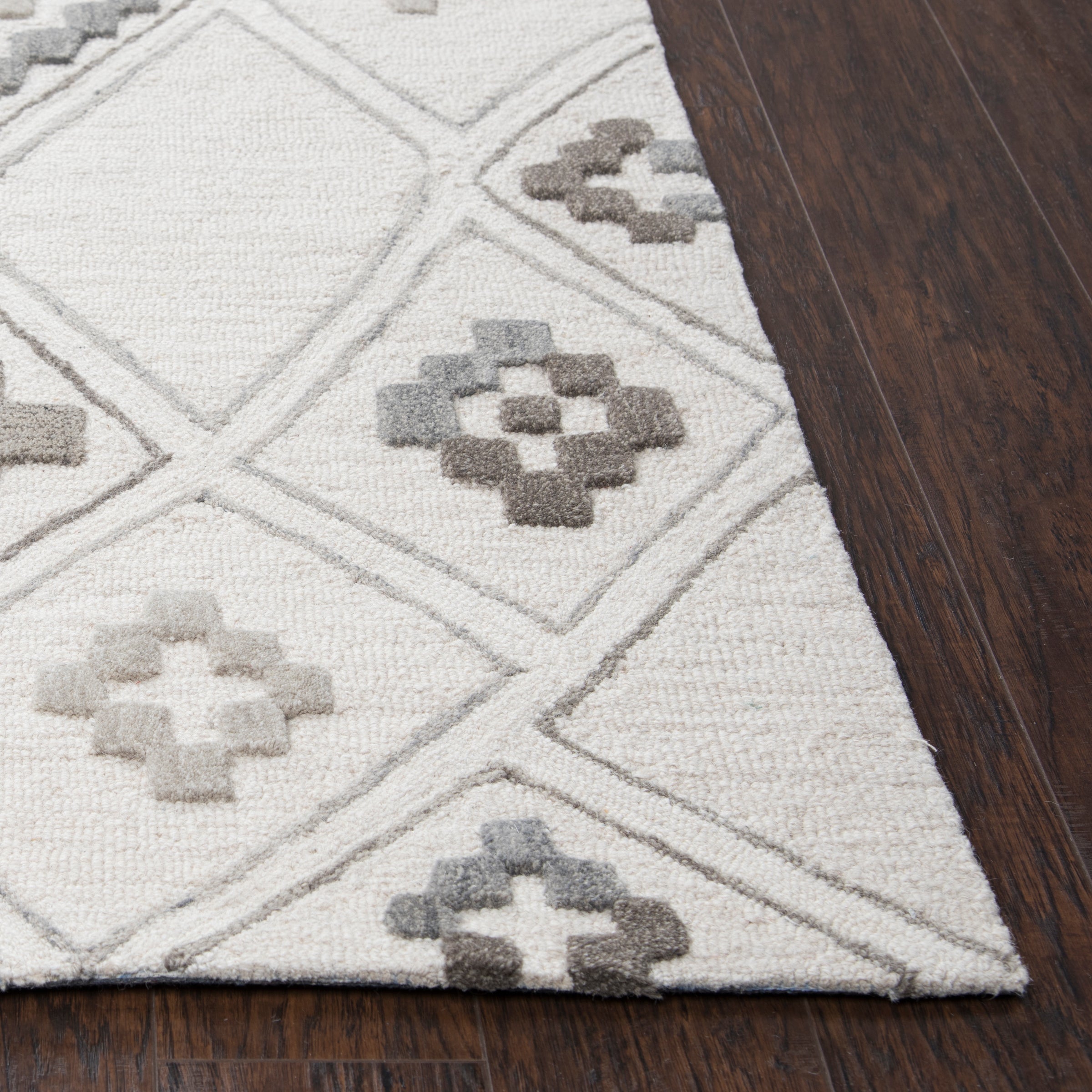 Rizzy Home Caterine CE678A Cream Geometric Area Rug