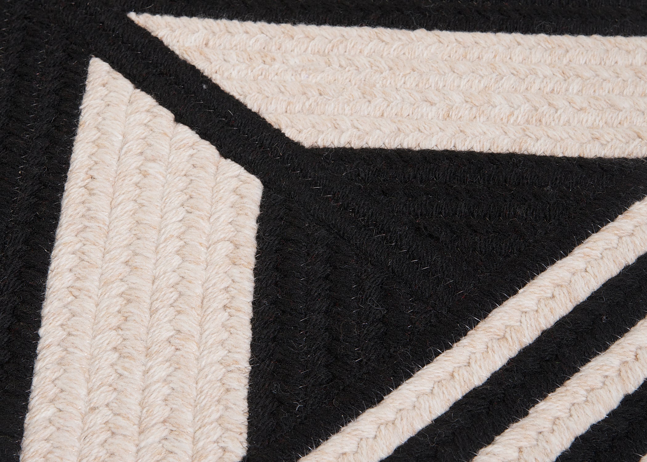 Colonial Mills Sedona ED29 Black Modern Area Rug