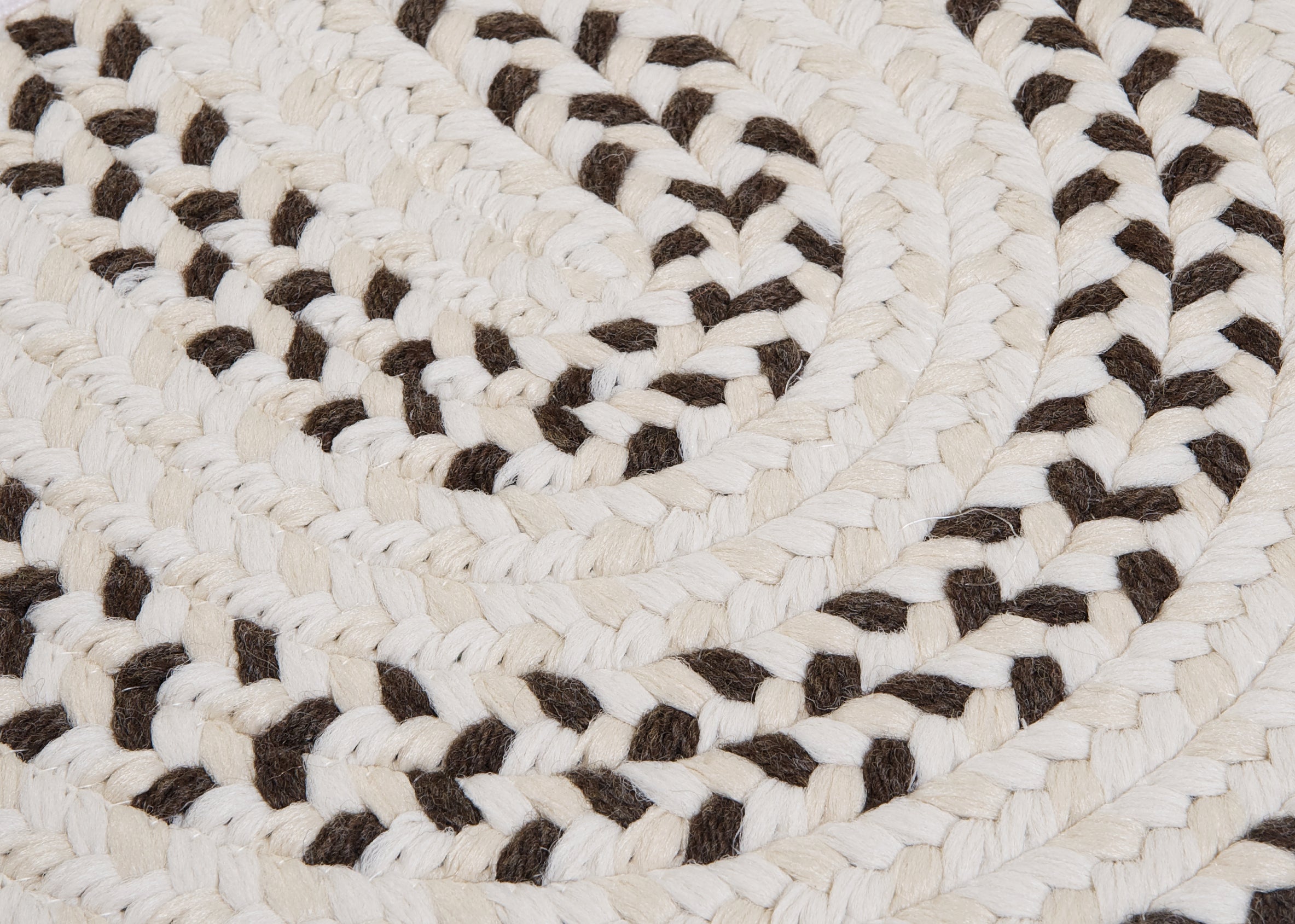 Colonial Mills Elmwood EM99 Bark Traditional Area Rug
