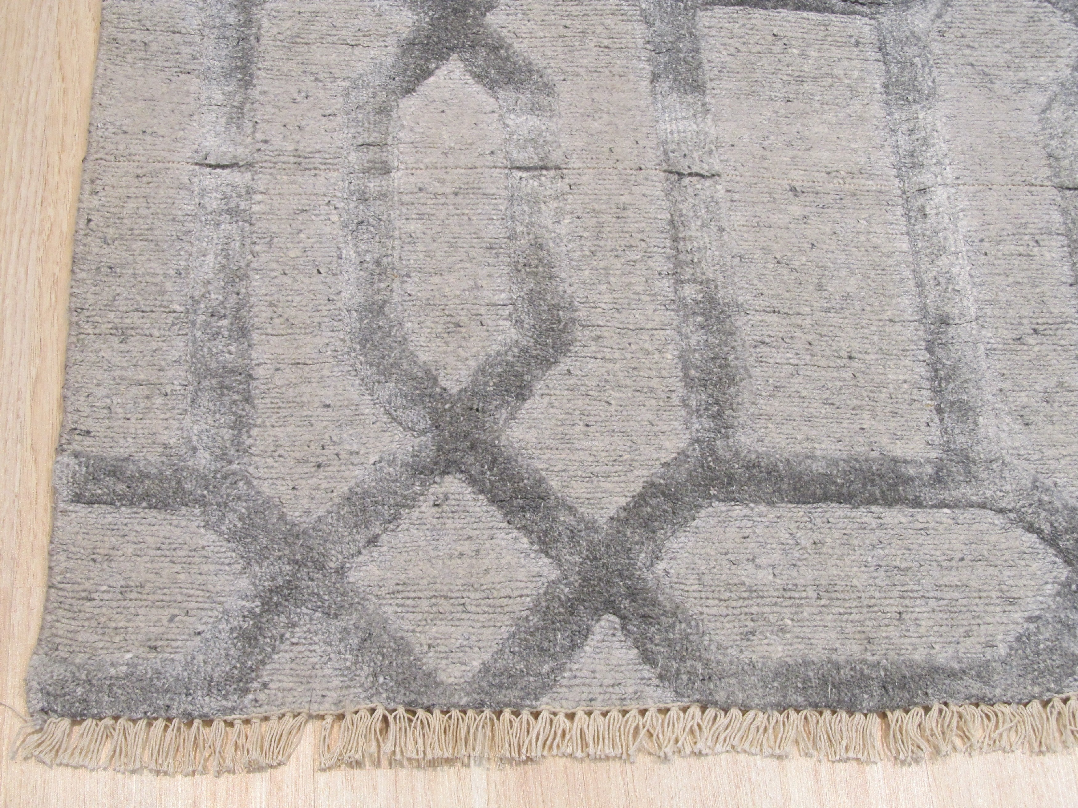 EORC Hand-knotted Wool & Viscose Gray Transitional Geometric Links Rug