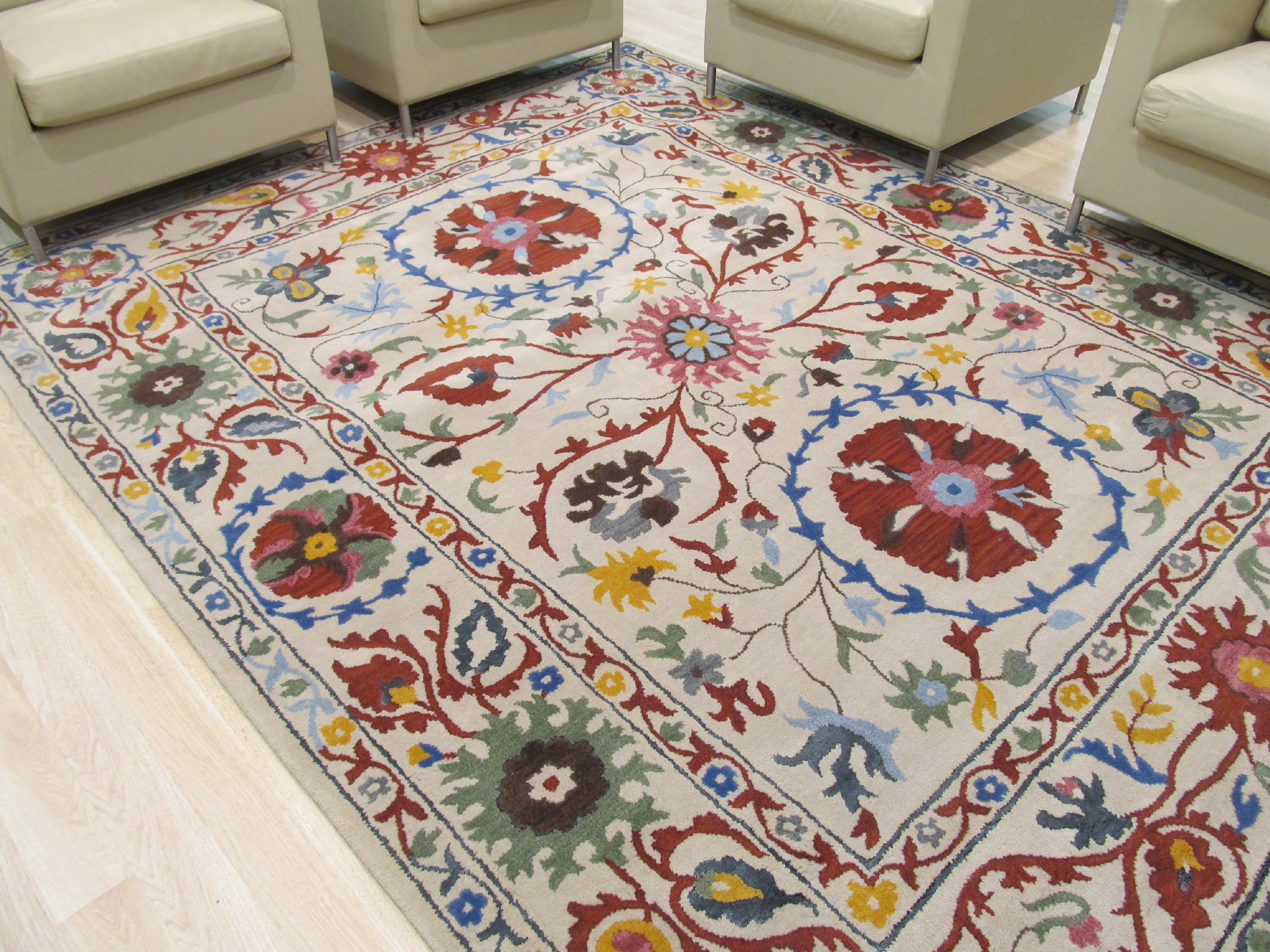 EORC Hand-tufted Wool Ivory Transitional Floral Suzani Rug