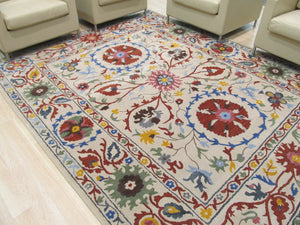 EORC Hand-tufted Wool Ivory Transitional Floral Suzani Rug