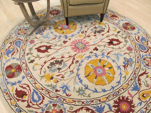EORC Hand-tufted Wool Ivory Transitional Floral Suzani Rug