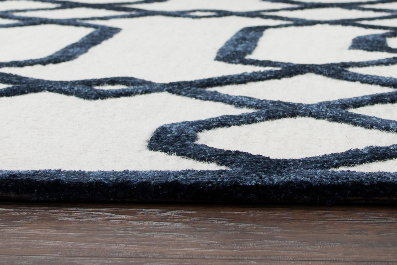 Rizzy Home Monroe ME164A Off White Geometric/Trellis Area Rug