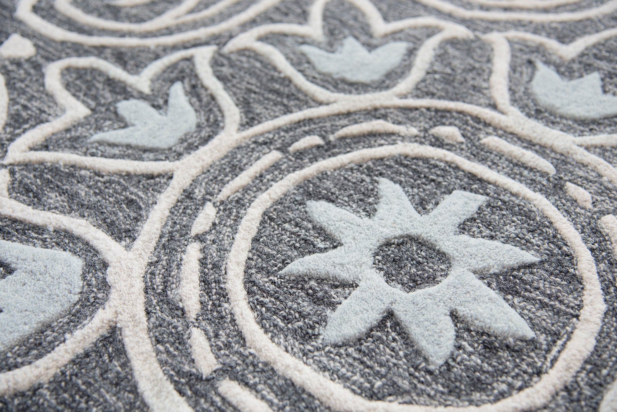 Rizzy Home Opulent OU957A Gray Medallion Area Rug