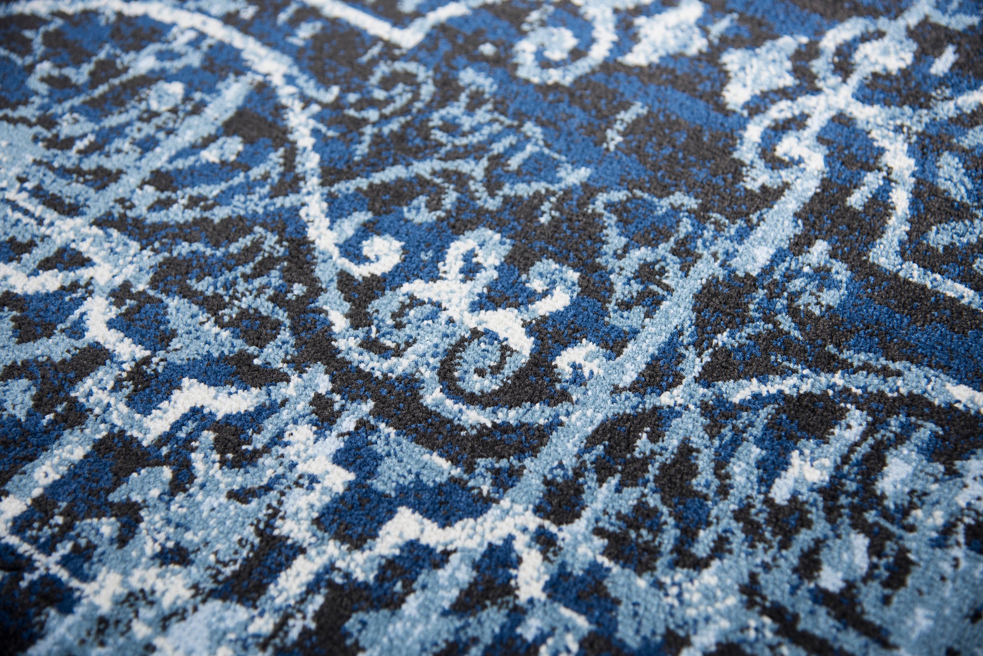 Rizzy Home Panache PN6964 Dark Blue Scroll Work Area Rug