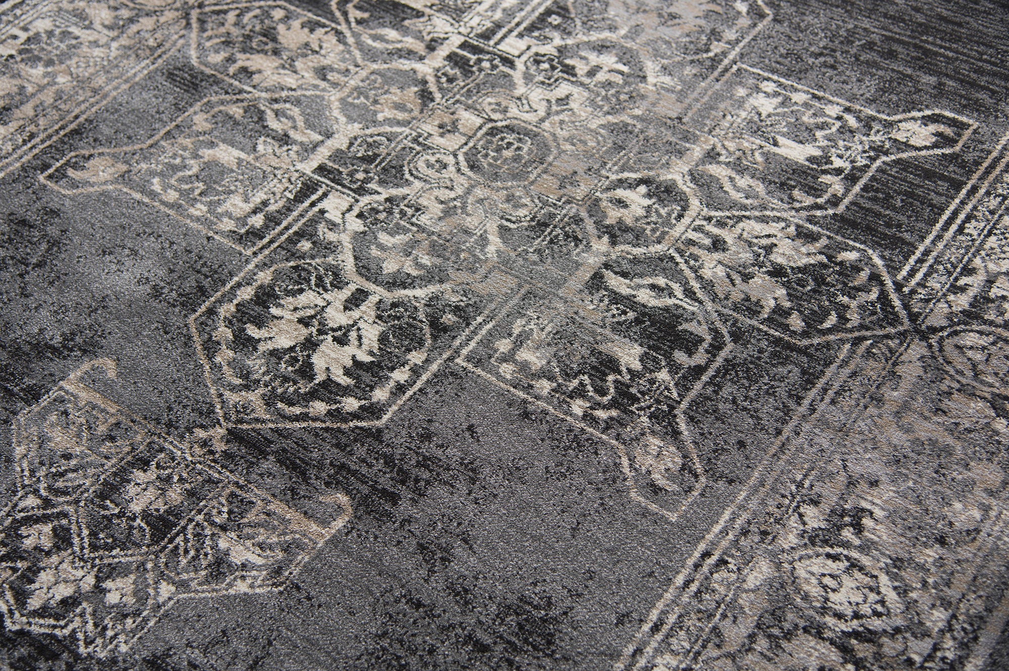 Rizzy Home Panache PN6972 Gray Central Medallion Distress Area Rug