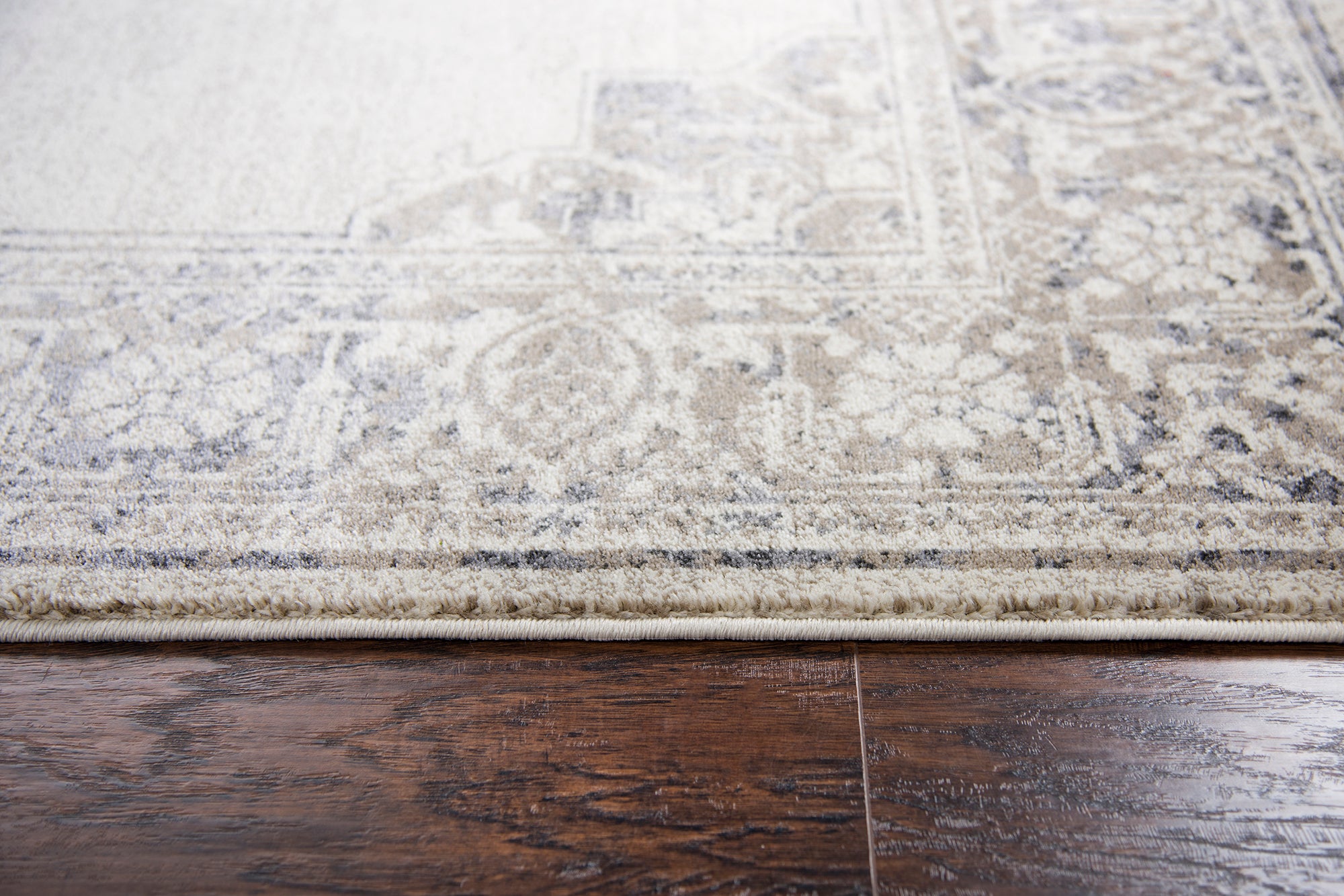 Rizzy Home Panache PN6980 Natural Central Medallion Motif Distress Area Rug