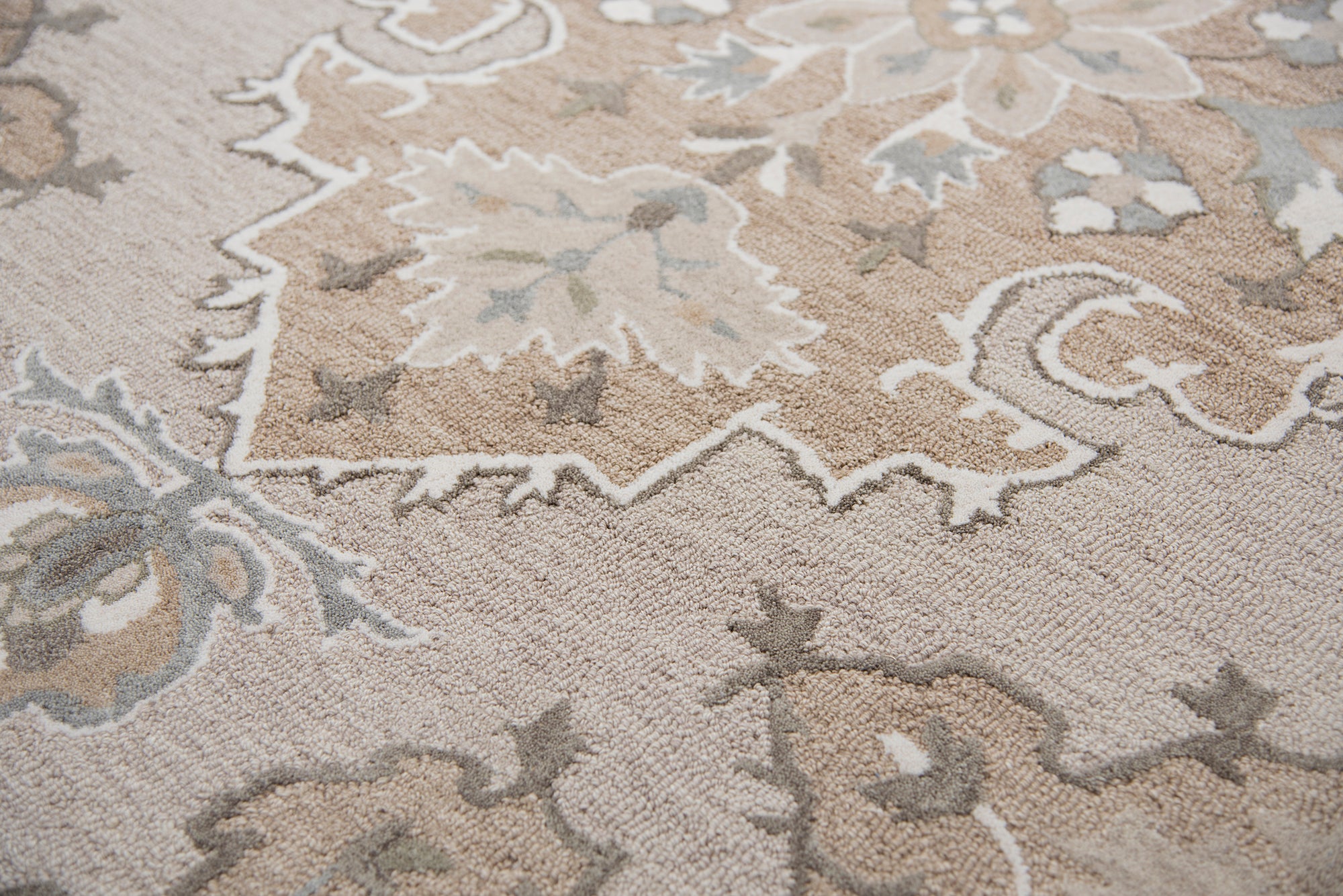 Rizzy Home Resonant RS931A Tan Central Medallion Area Rug