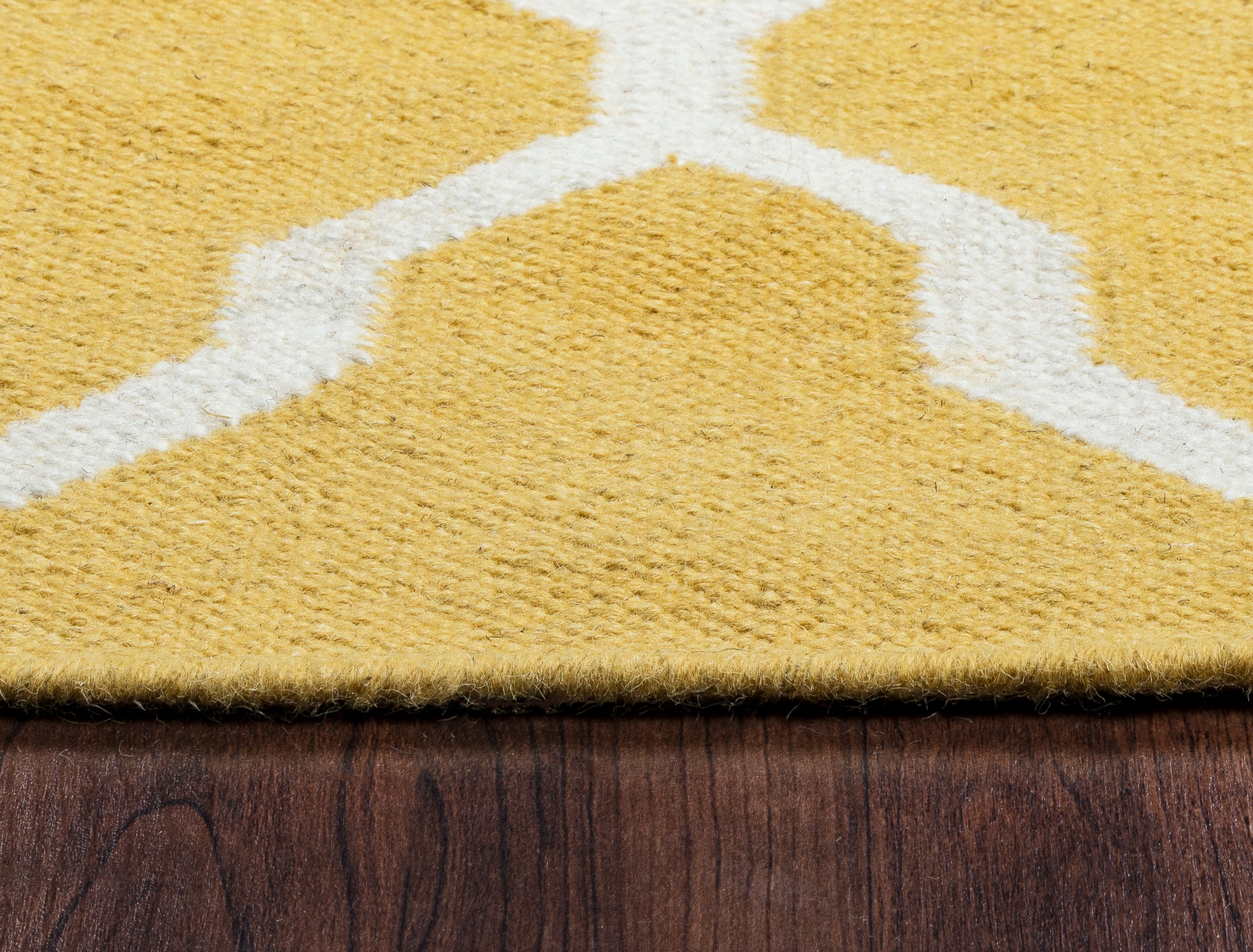 Rizzy Home Swing SG2417 Yellow/Gold Trellis Area Rug