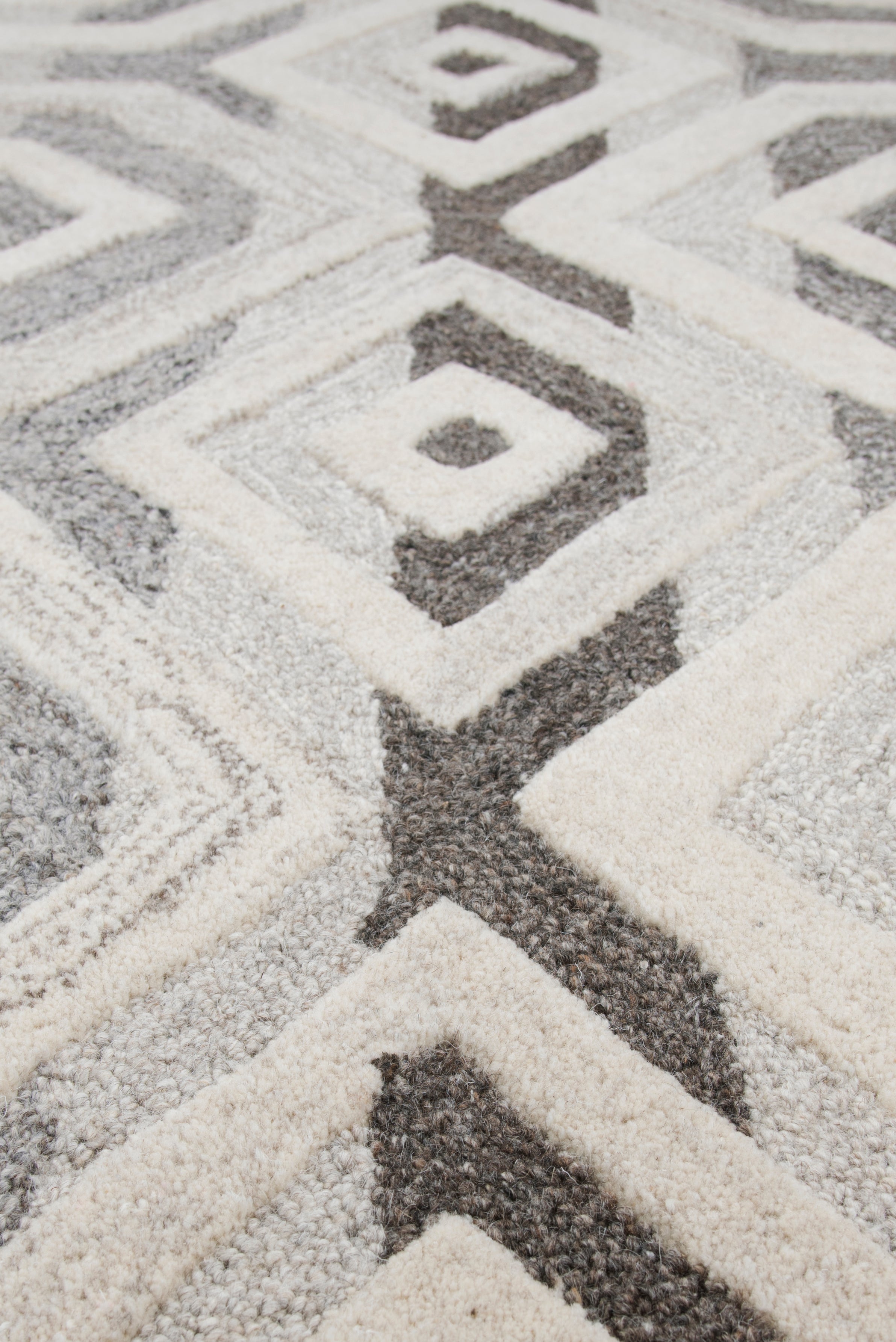 Rizzy Home Suffolk SK336A Gray Geometric Area Rug