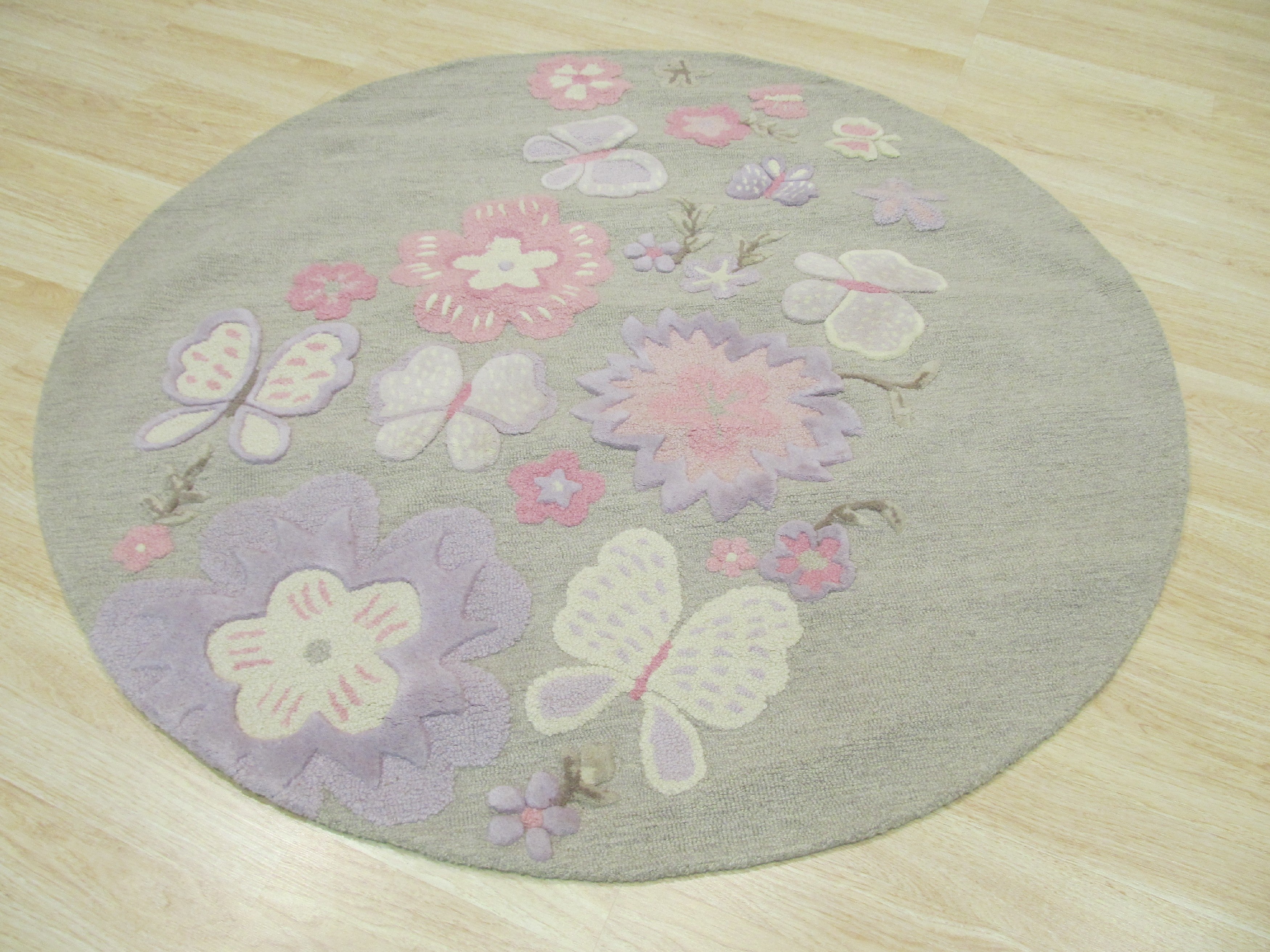 EORC Hand-tufted Wool Gray Transitional Animal Kid's Butterfly Rug