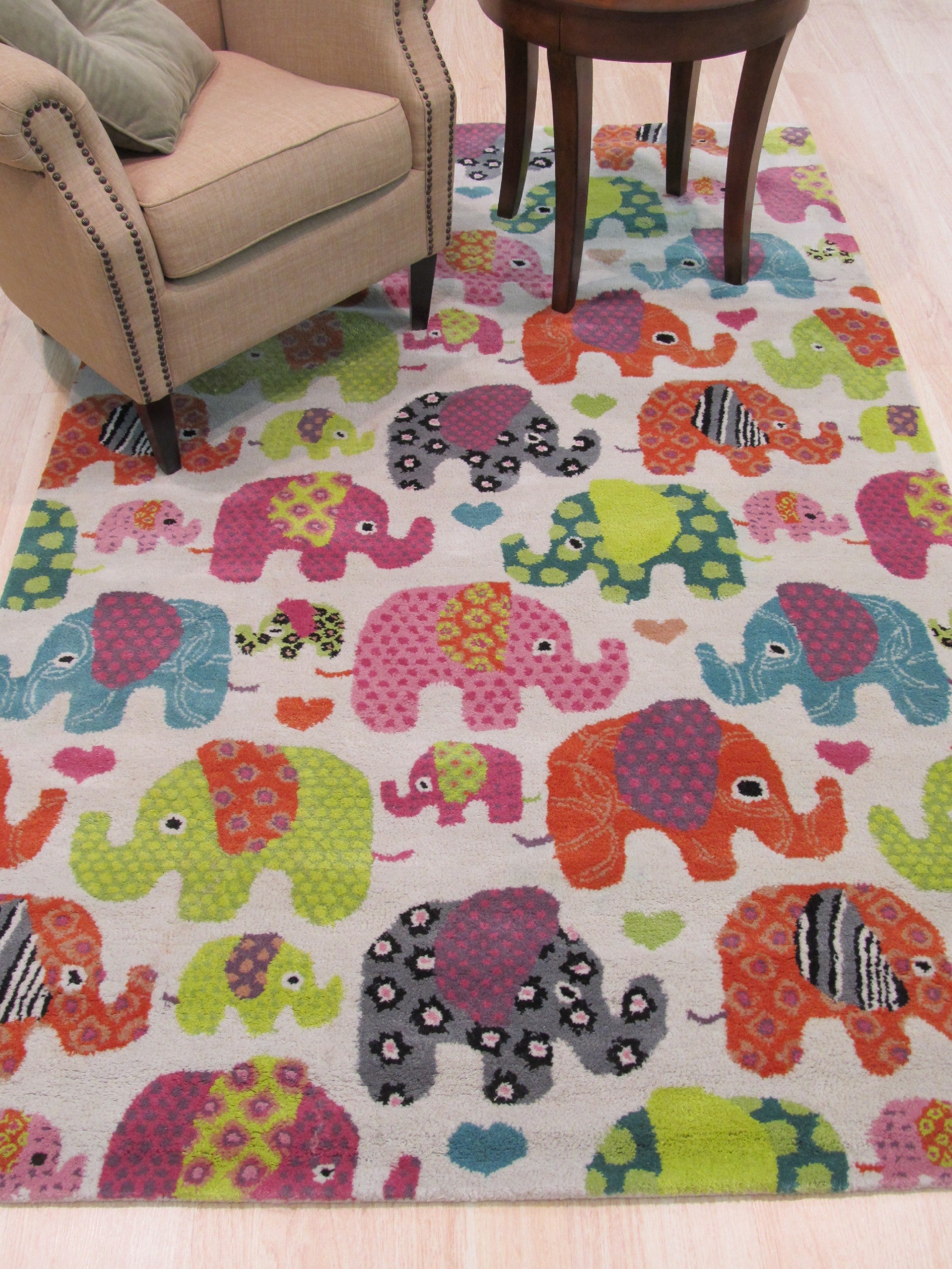 EORC Hand-tufted Wool Ivory Transitional Kid's Kid's Elephant Rug