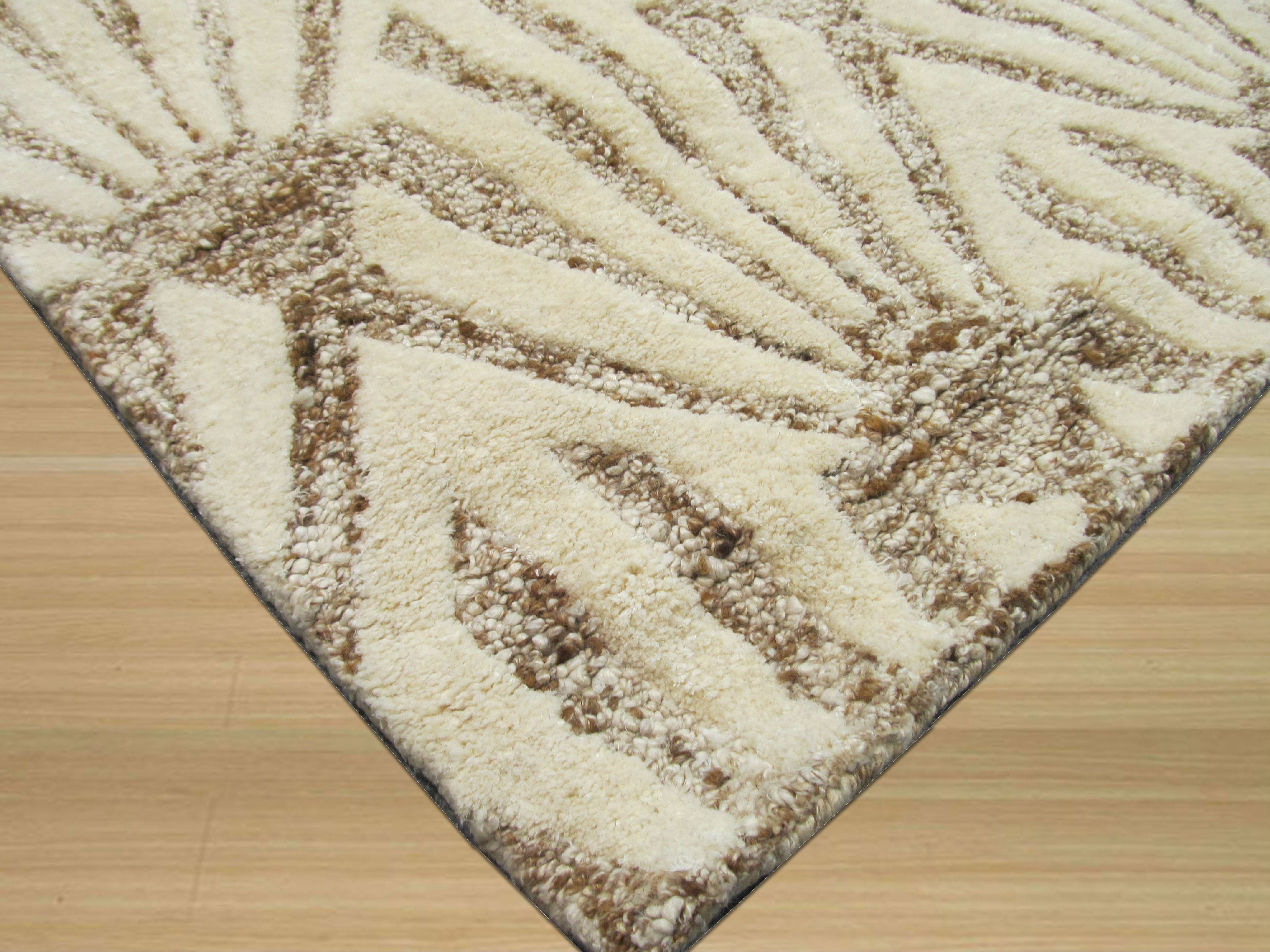 EORC Hand-tufted Wool & Viscose Ivory Transitional Trellis Montego Rug