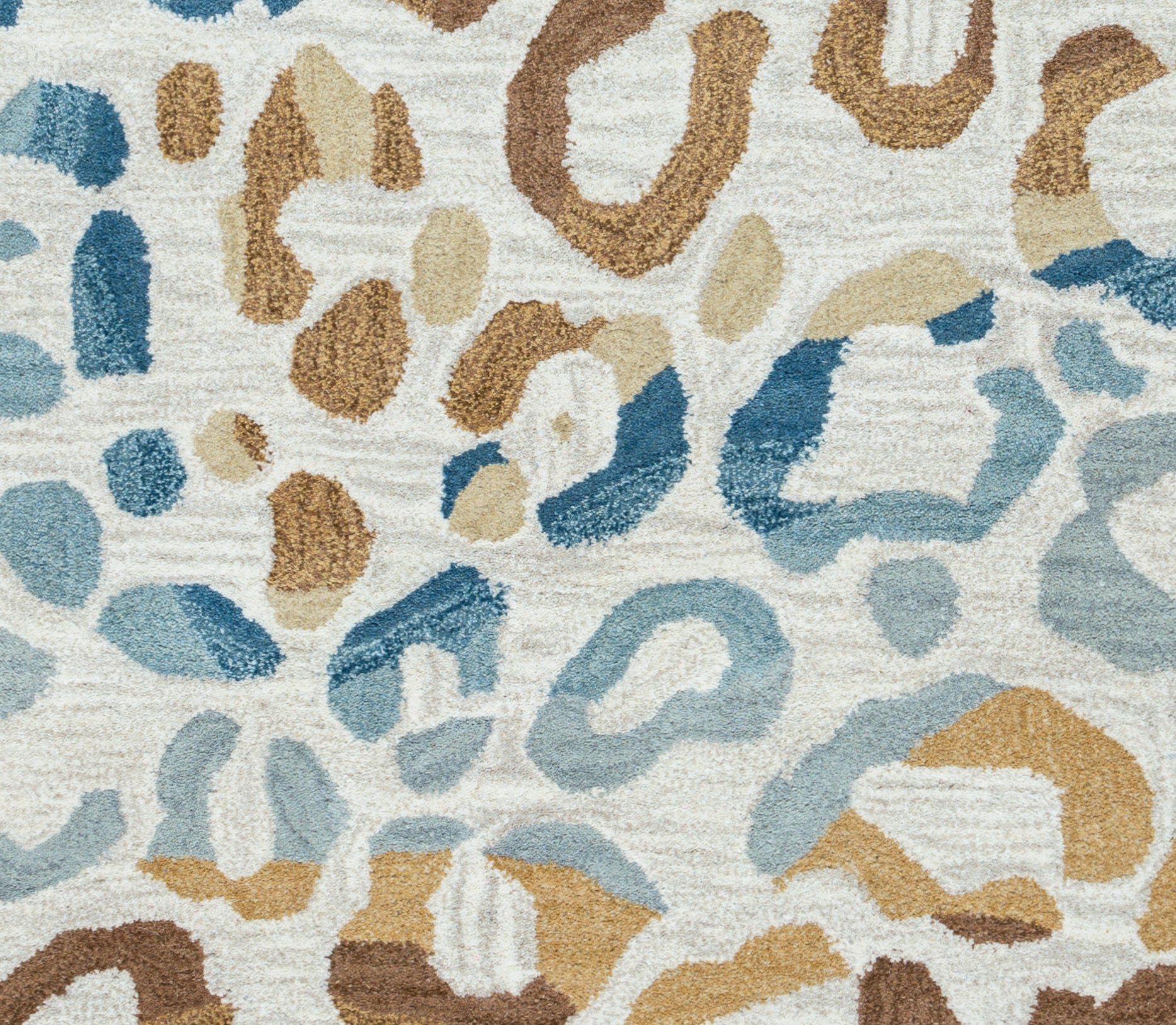 Rizzy Home Valintino VN9648 Multi-Colored Animal Area Rug