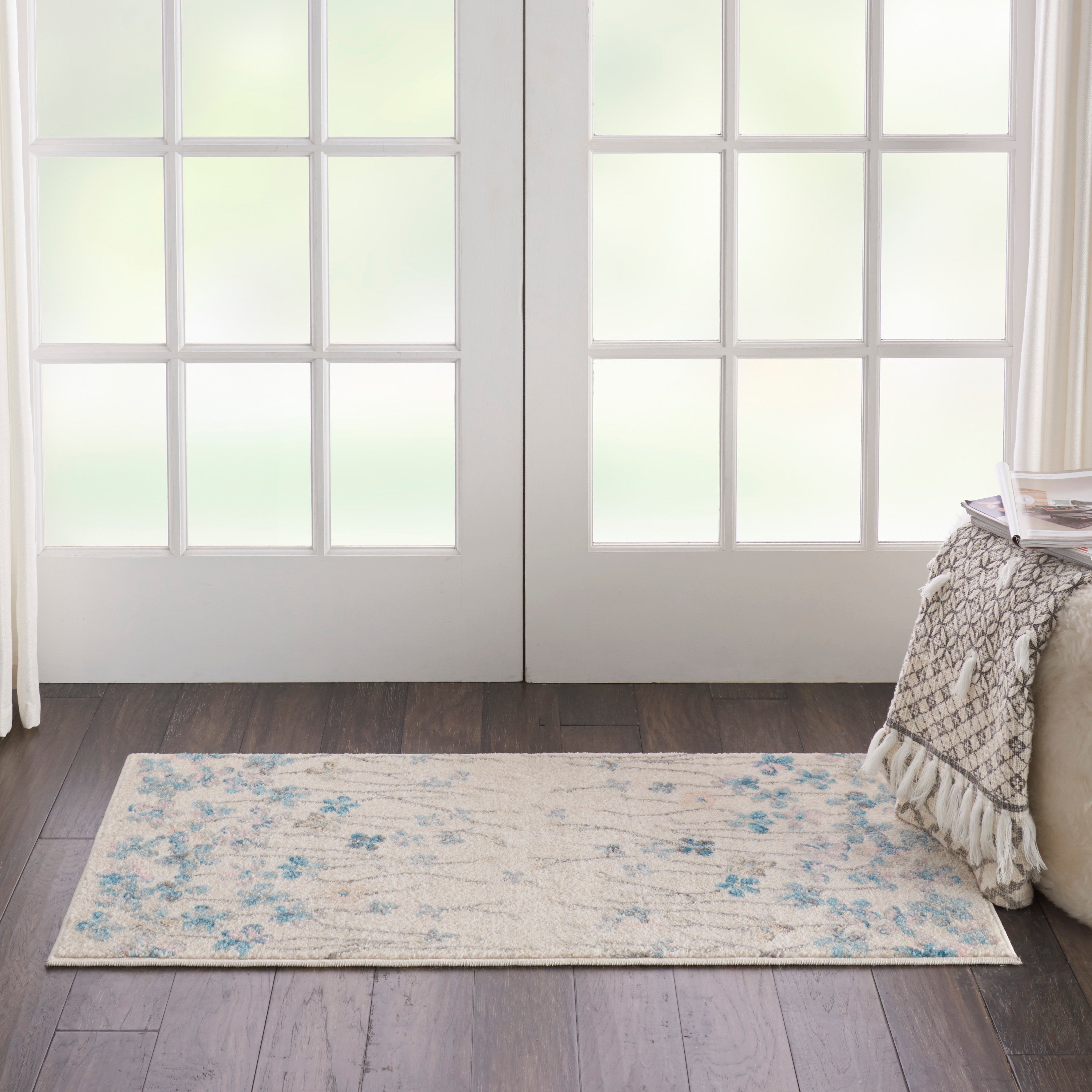 Nourison Tranquil TRA04 Ivory Area Rug